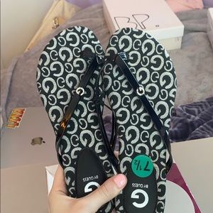 Guess flip flops